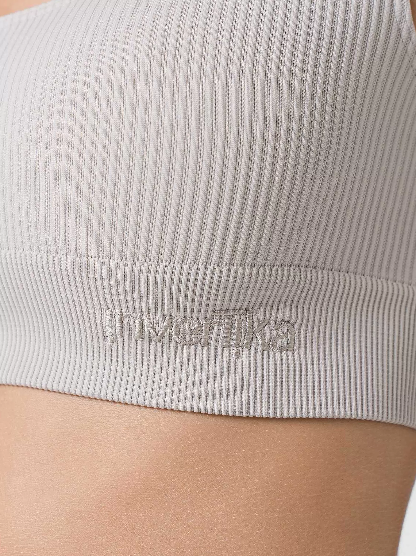 Armonika Top Sportswear Donna In Microfibra Beige Effetto Push Up Modellante E Contenitivo A Costine*Invertika Fashion