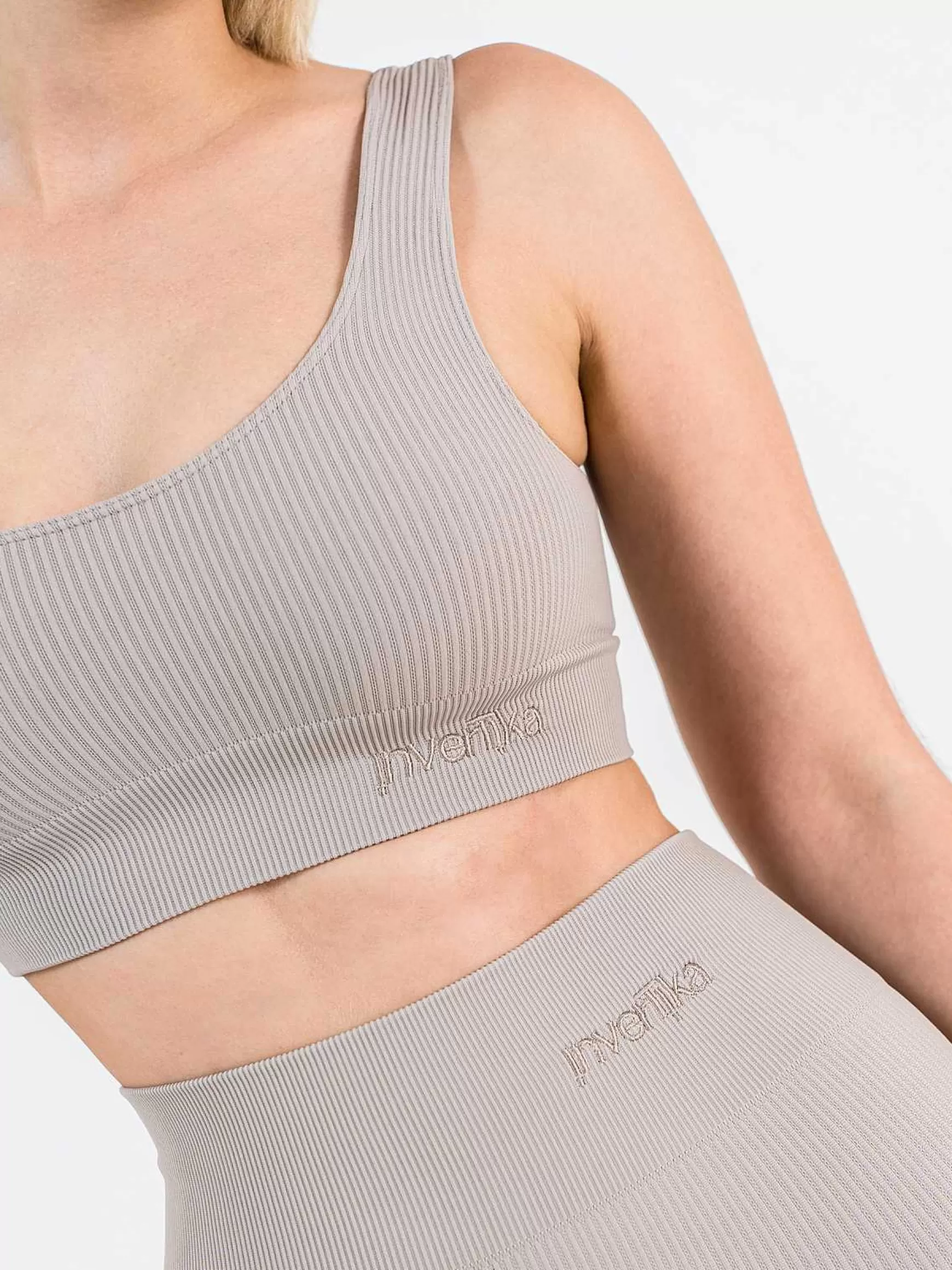Armonika Top Sportswear Donna In Microfibra Beige Effetto Push Up Modellante E Contenitivo A Costine*Invertika Fashion
