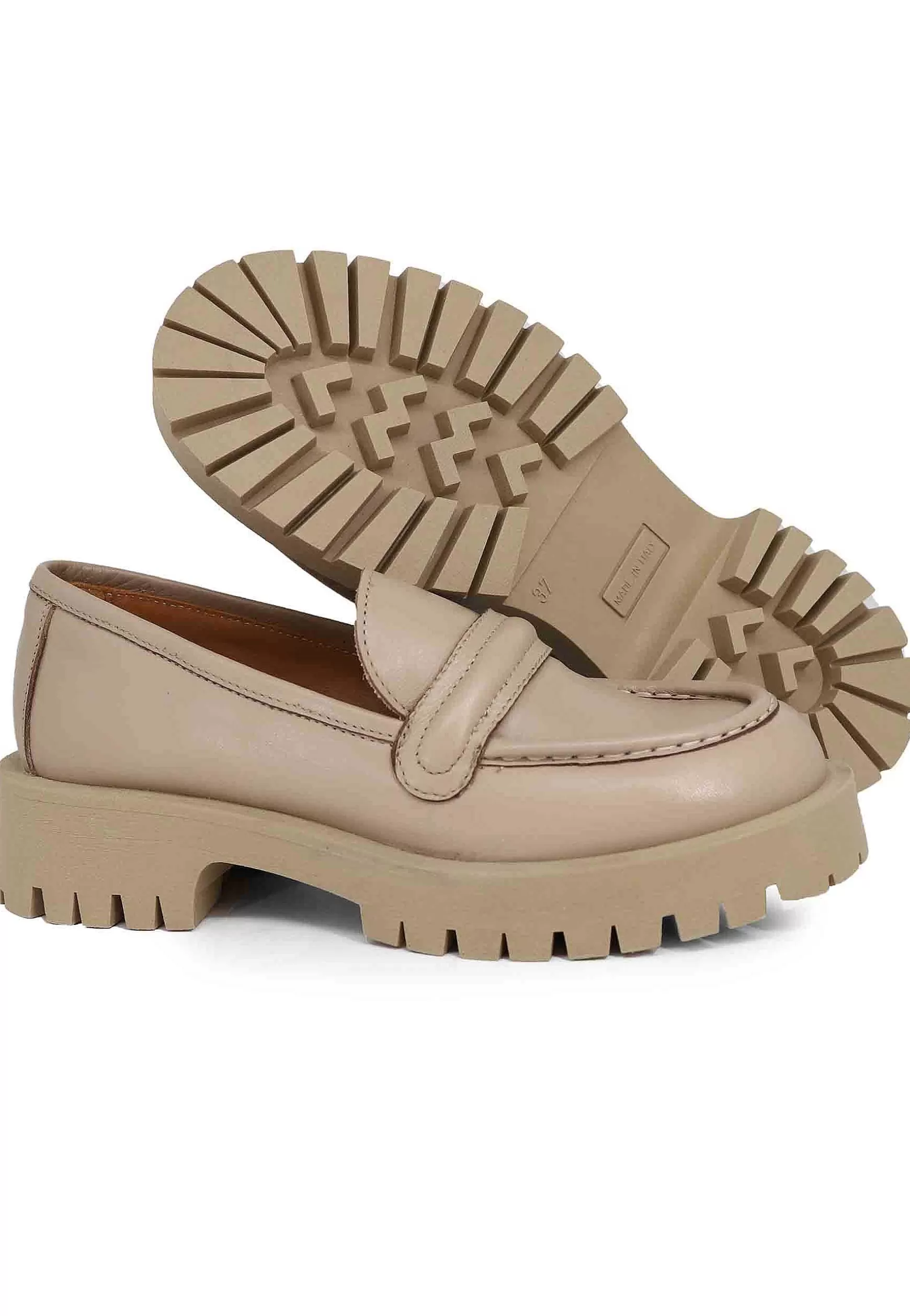 Mocassini Donna In Pelle Beige Con Suola In Gomma Carrarmato** Best Sale