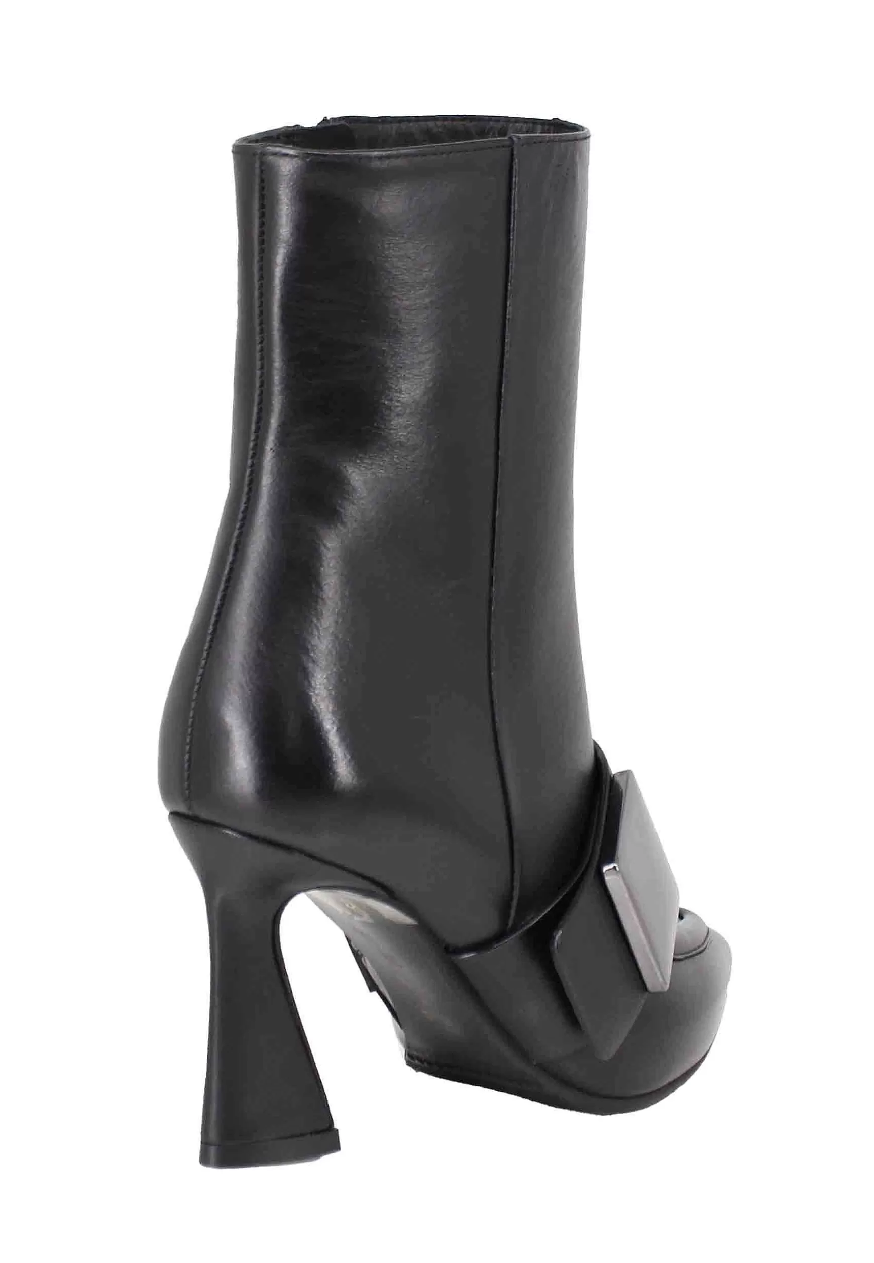 Stivaletti Donna In Pelle Nera Con Borchia Laterale E Tacco Alto** Sale